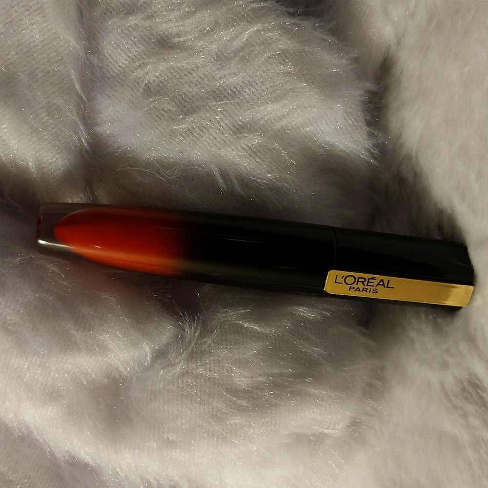 L'Oreal Paris| NWOT Lip Gloss Colour Ink, Red 311 Be Brilliant